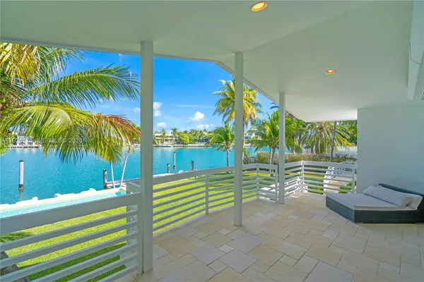 $15,500,000 | 591 North Mashta Drive, Key Biscayne, FL 33149