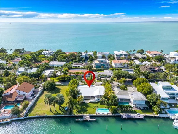 $15,500,000 | 591 North Mashta Drive, Key Biscayne, FL 33149