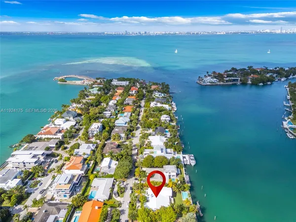 $15,500,000 | 591 North Mashta Drive, Key Biscayne, FL 33149
