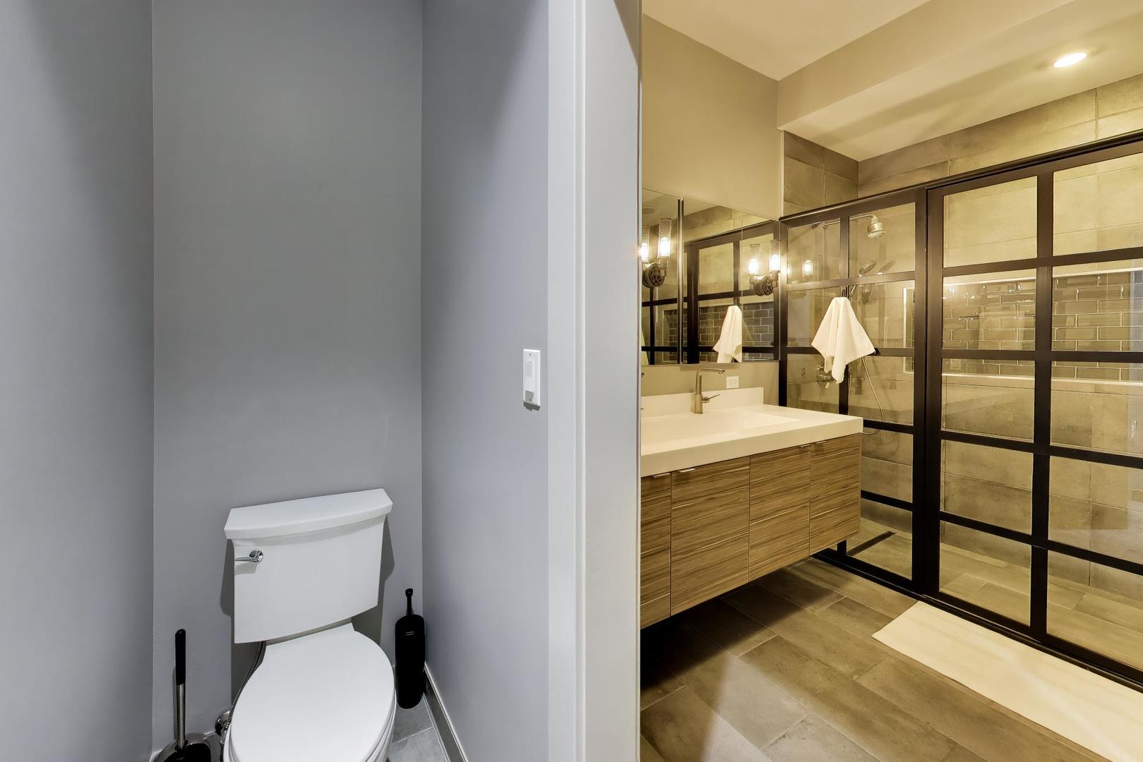 1902 West Division Street, Unit 4S Chicago, IL 60622 - Photo 20 of 33