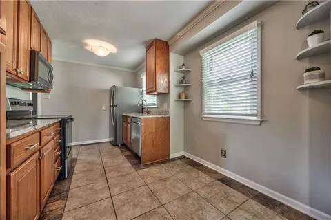 $260,000 | 4819 West 55th Street, Roeland Park, KS 66205