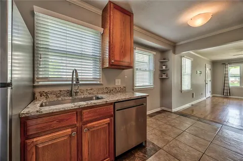 $260,000 | 4819 West 55th Street, Roeland Park, KS 66205