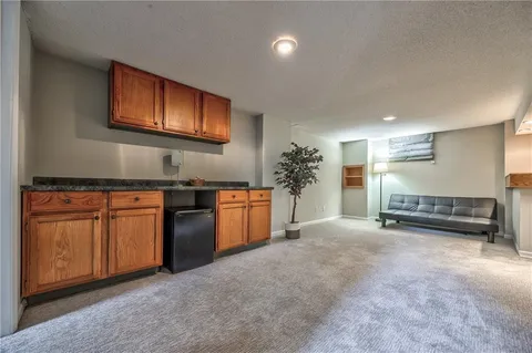 $260,000 | 4819 West 55th Street, Roeland Park, KS 66205