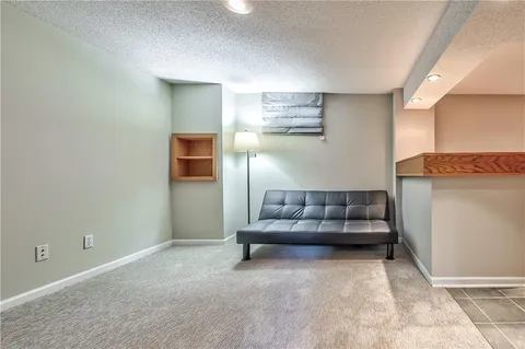 $260,000 | 4819 West 55th Street, Roeland Park, KS 66205