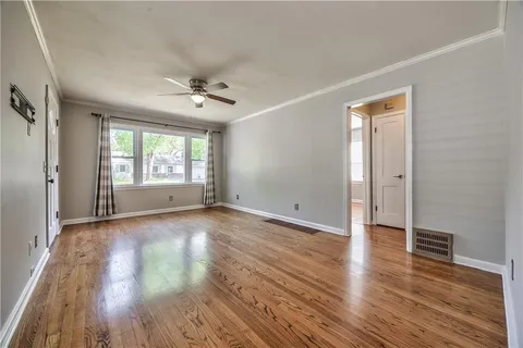 $260,000 | 4819 West 55th Street, Roeland Park, KS 66205