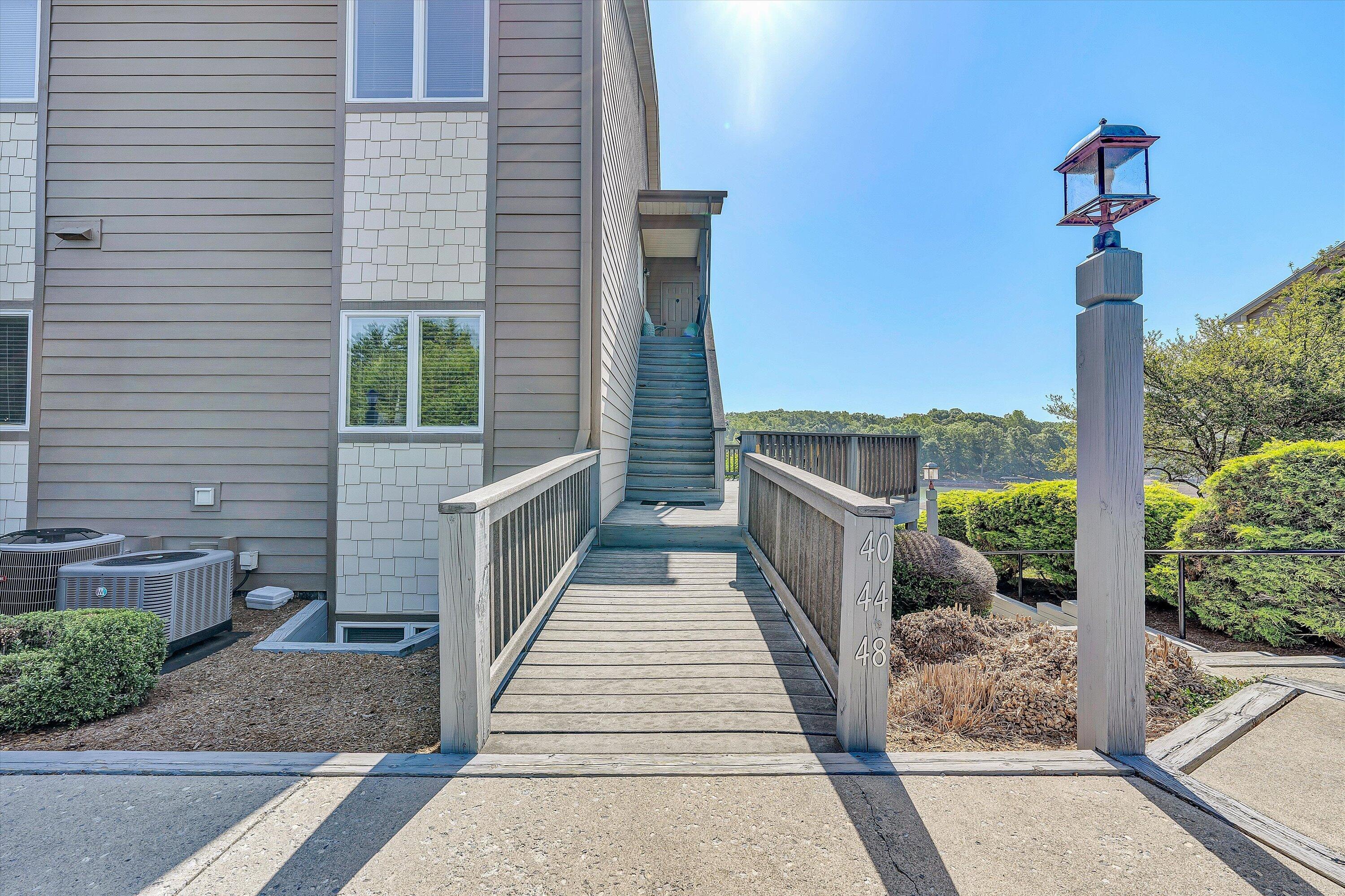 1137 Mariners Way, Unit 44 Huddleston, VA 24104 - Photo 38 of 50 09-DSC08848