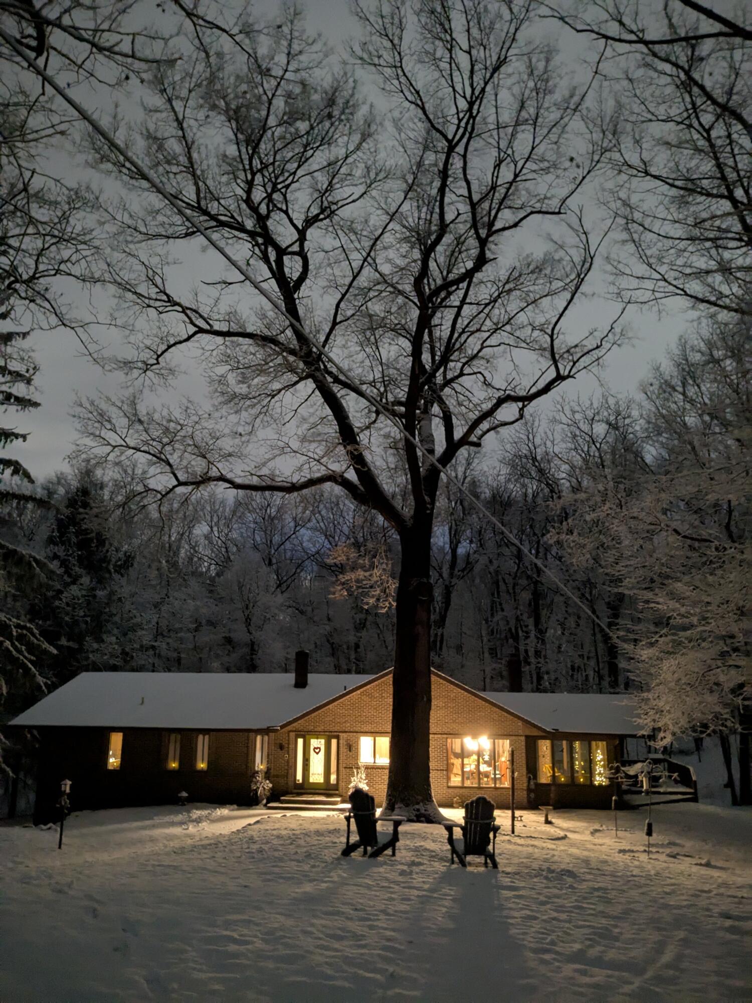 5595 Mountain Road Brighton, MI 48116 - Photo 53 of 59 PXL_20250131_234330220.NIGHT