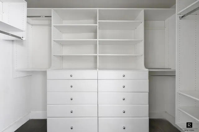 $1,395,000 | 50 Bridge Street, Unit 506 | DUMBO