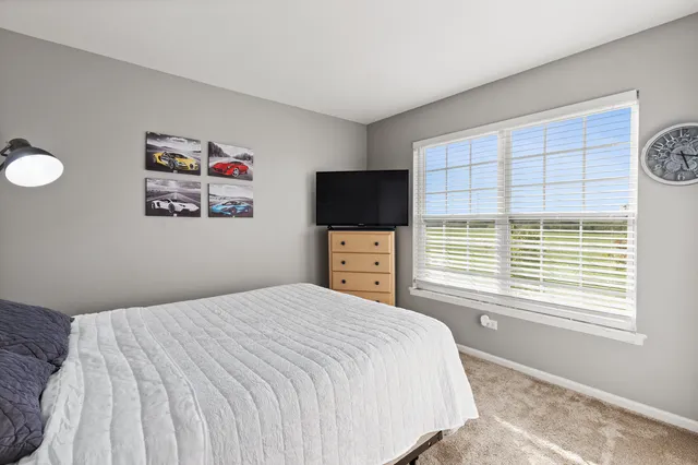 $420,000 | 405 Shadow Wood Drive, Yorkville, IL 60560