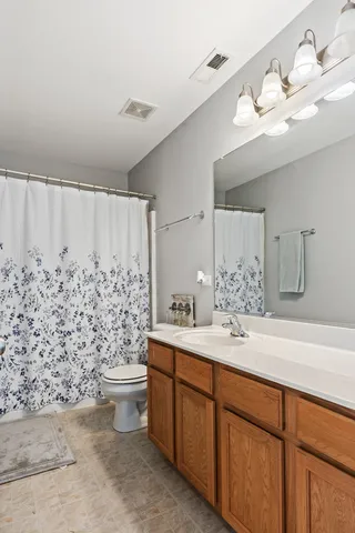 $420,000 | 405 Shadow Wood Drive, Yorkville, IL 60560