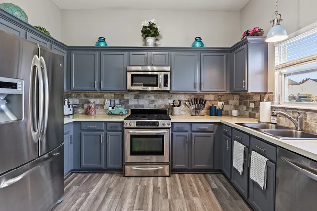 $420,000 | 405 Shadow Wood Drive, Yorkville, IL 60560