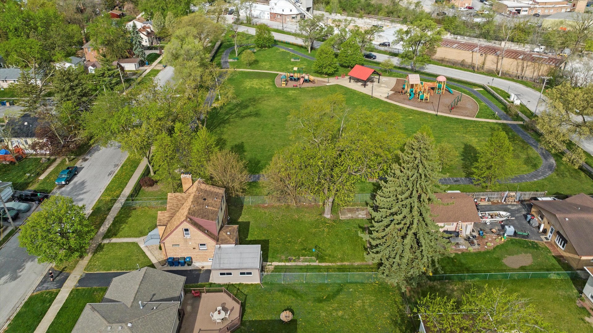 3846 149th Street Midlothian, IL 60445 - Photo 9 of 13 an aerial view of residential houses with outdoor space