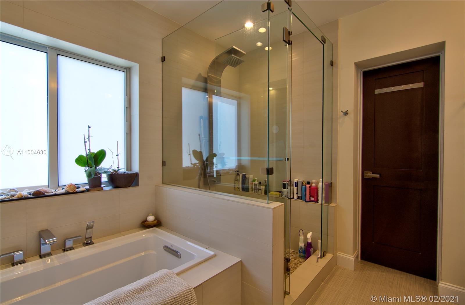 4455 Alton Road Miami Beach, FL 33140 - Photo 11 of 17