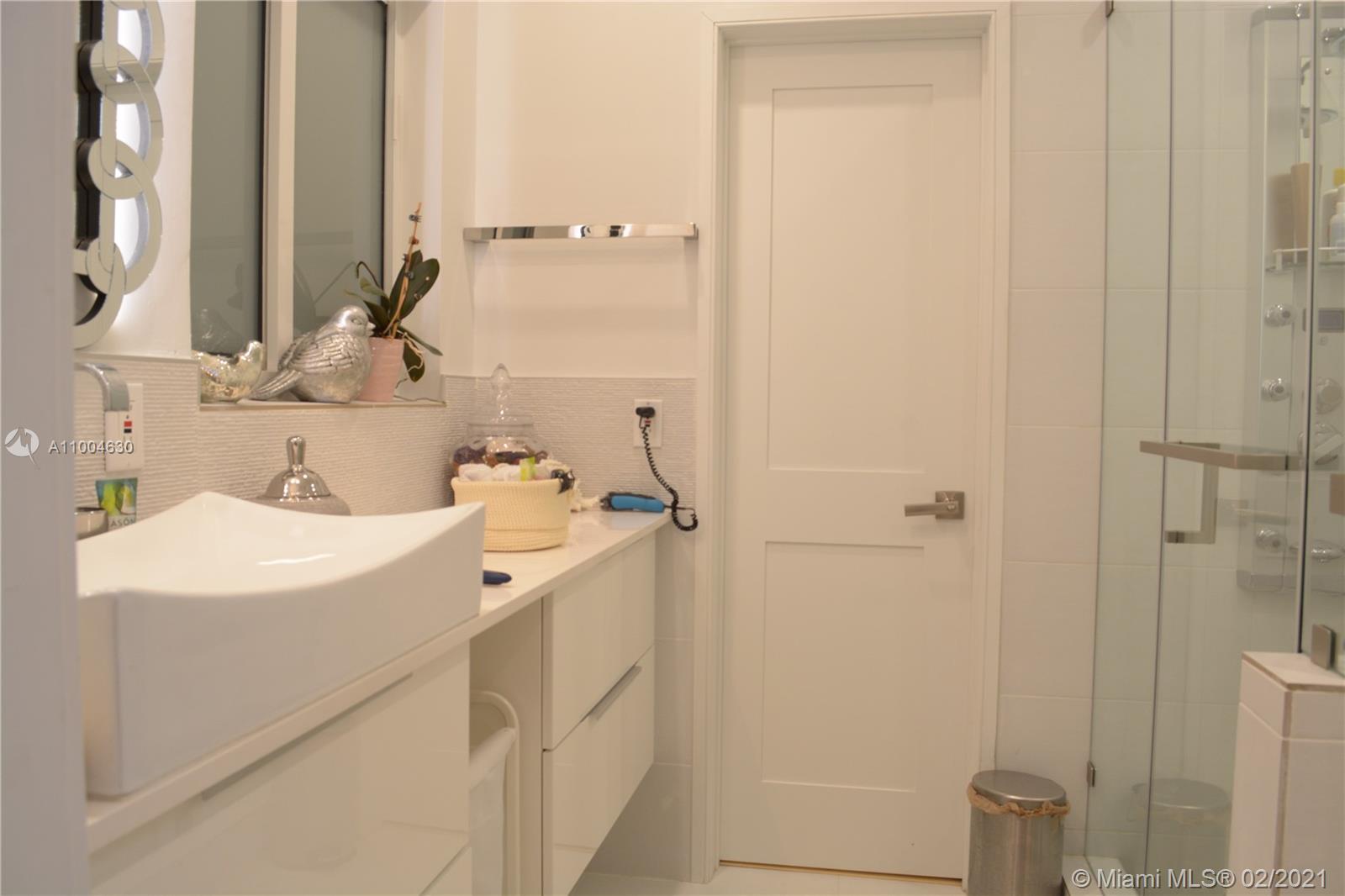 4455 Alton Road Miami Beach, FL 33140 - Photo 14 of 17