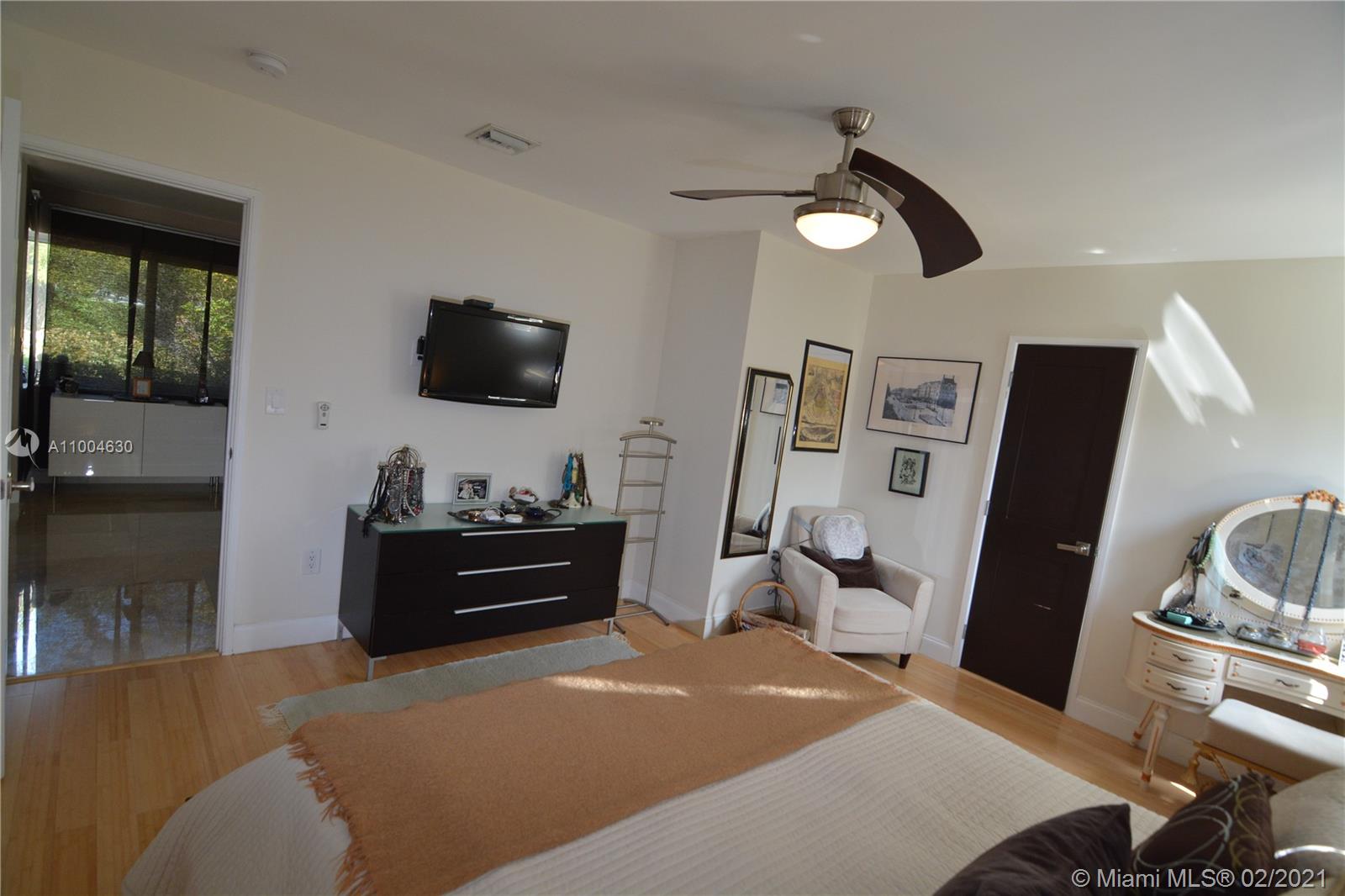 4455 Alton Road Miami Beach, FL 33140 - Photo 10 of 17