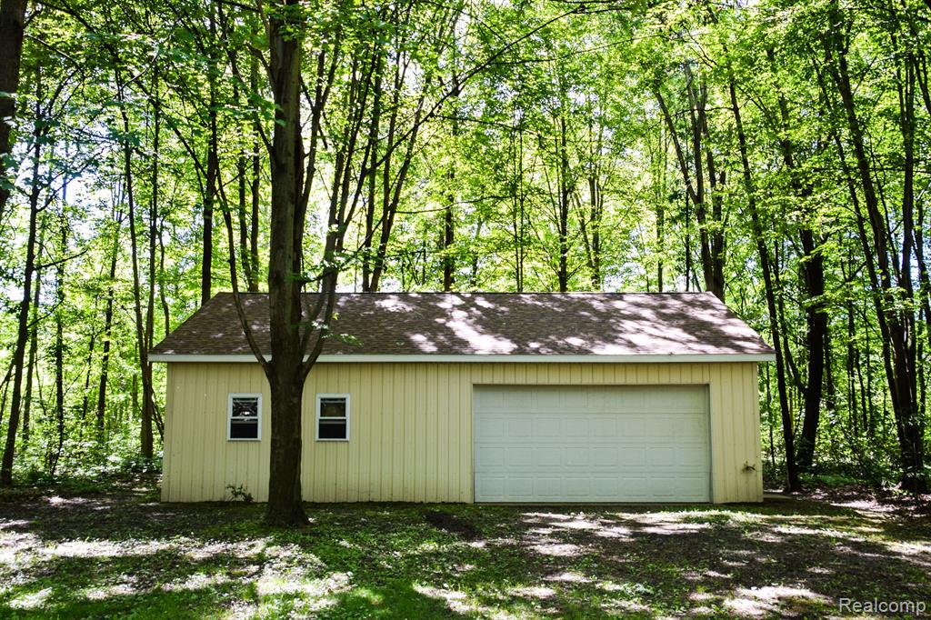 20450 Wahrman Road New Boston, MI 48164 - Photo 37 of 39 Gallery Image 37