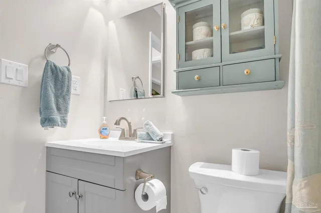 $164,000 | 3202 Redwood Lane, Unit 212, Gulf Breeze, FL 32563