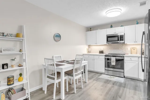 $164,000 | 3202 Redwood Lane, Unit 212, Gulf Breeze, FL 32563