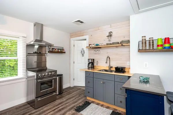 $779,900 | 281 York Street, York, ME 03909