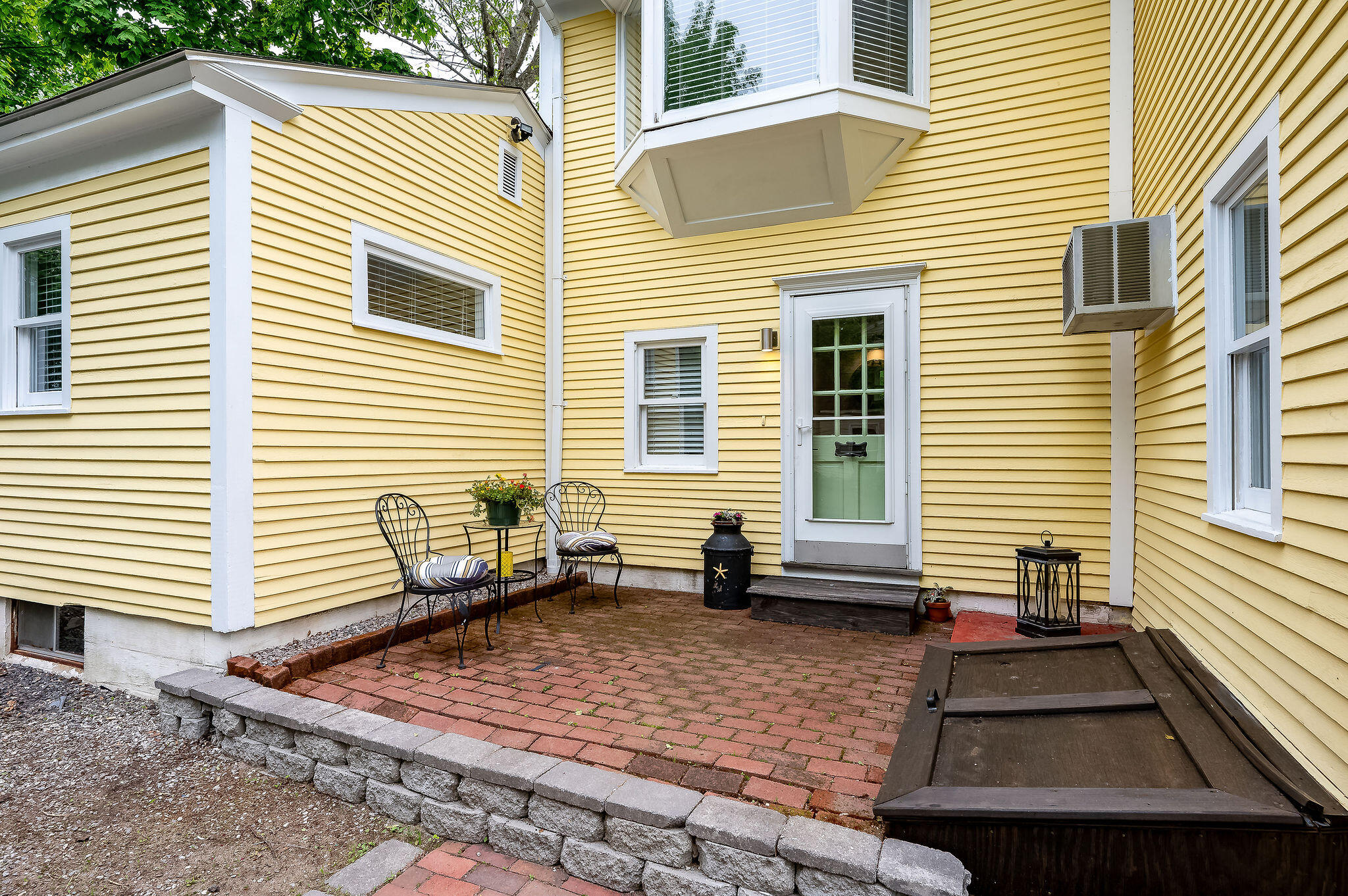 281 York Street York, ME 03909 - Photo 4 of 62 DSC_9594editforDB