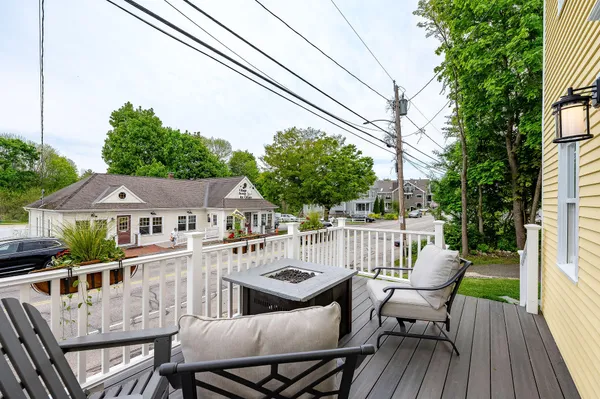 $779,900 | 281 York Street, York, ME 03909