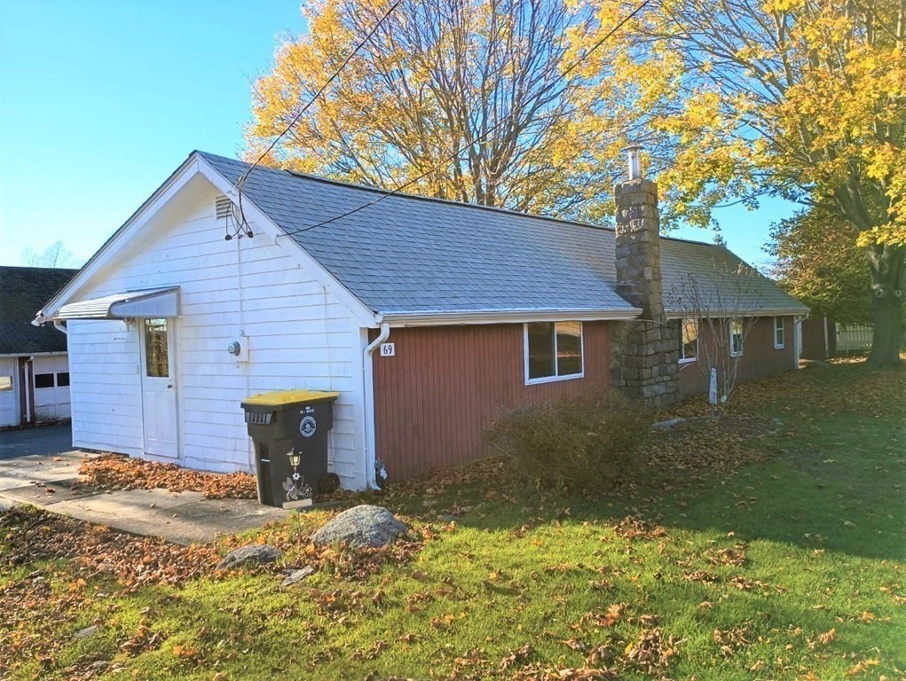 69 Oneil Road Somerset, MA 02725 - Photo 2 of 16 Gallery Image 2