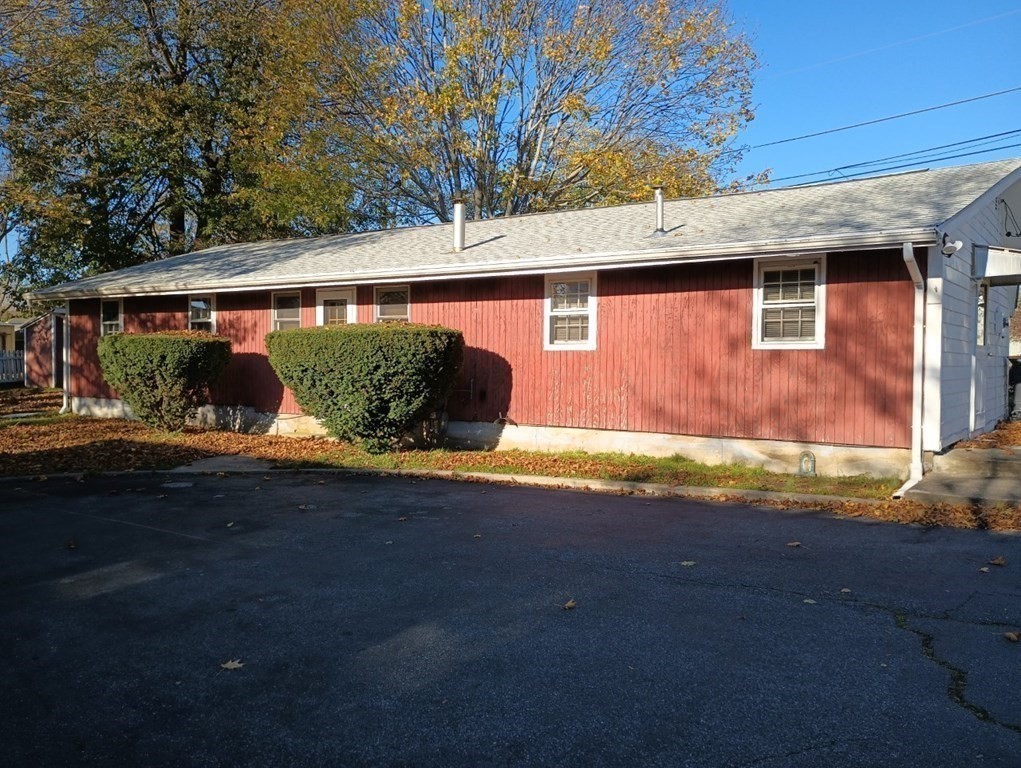 69 Oneil Road Somerset, MA 02725 - Photo 3 of 16 Gallery Image 3