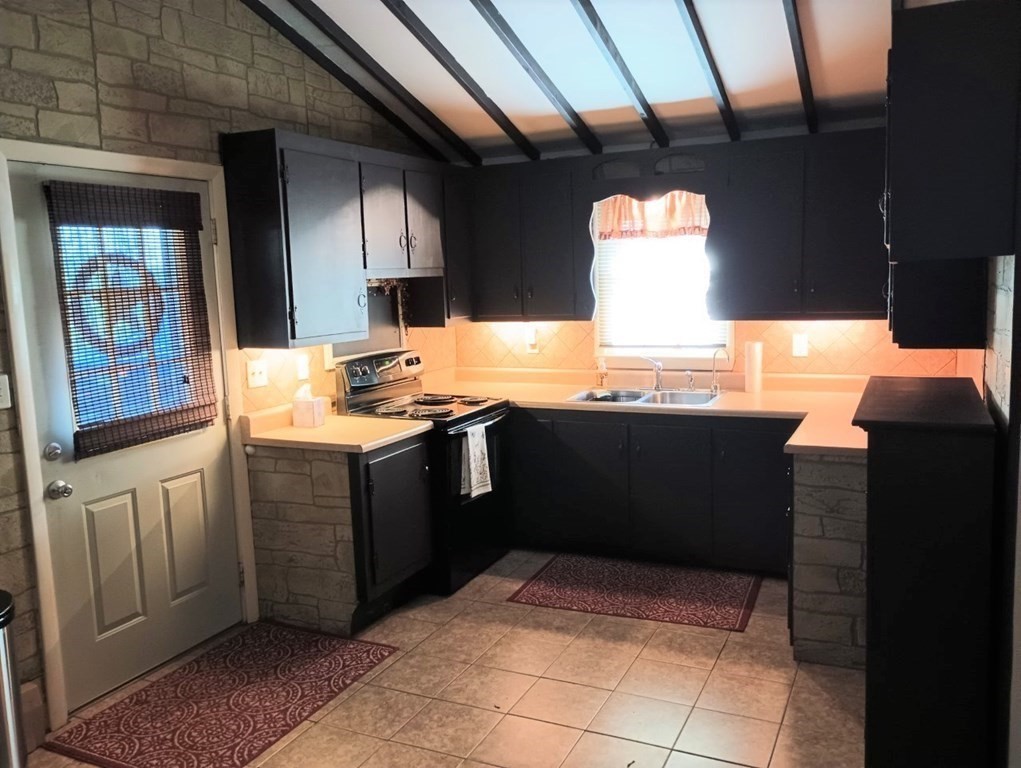 69 Oneil Road Somerset, MA 02725 - Photo 8 of 16 Gallery Image 8