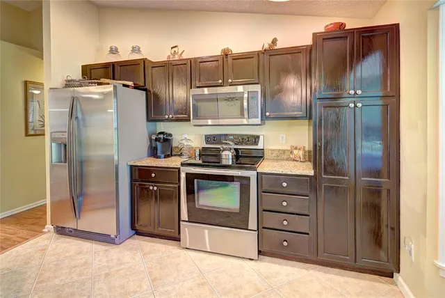 $3,000 | 114 Sand Pine Way, Royal Palm Beach, FL 33411