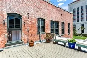 $3,200 | 2510 Church Street, Unit 2, Galveston, TX 77550