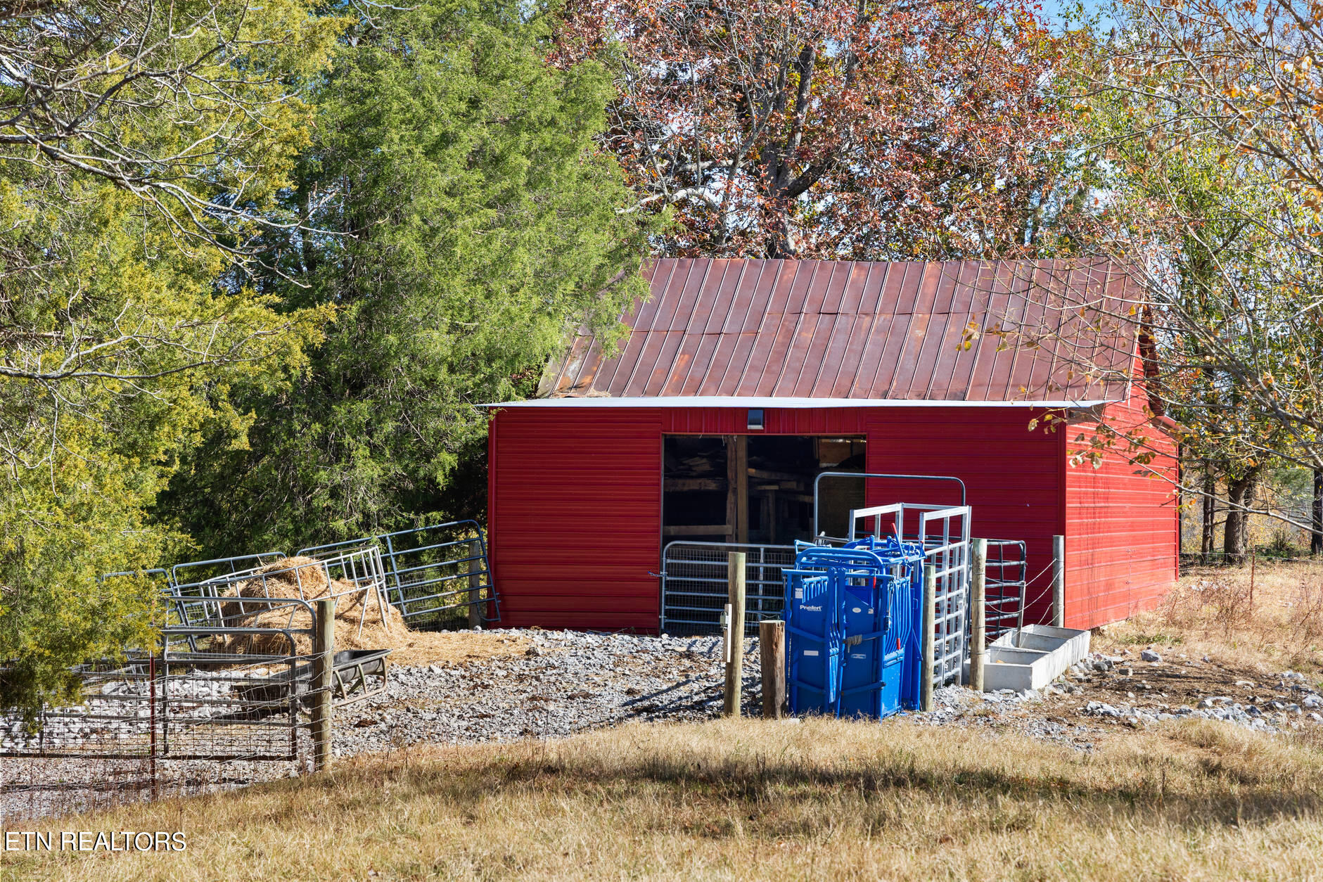 9804 Will Merritt Road Strawberry Plains, TN 37871 - Photo 12 of 15 Barn