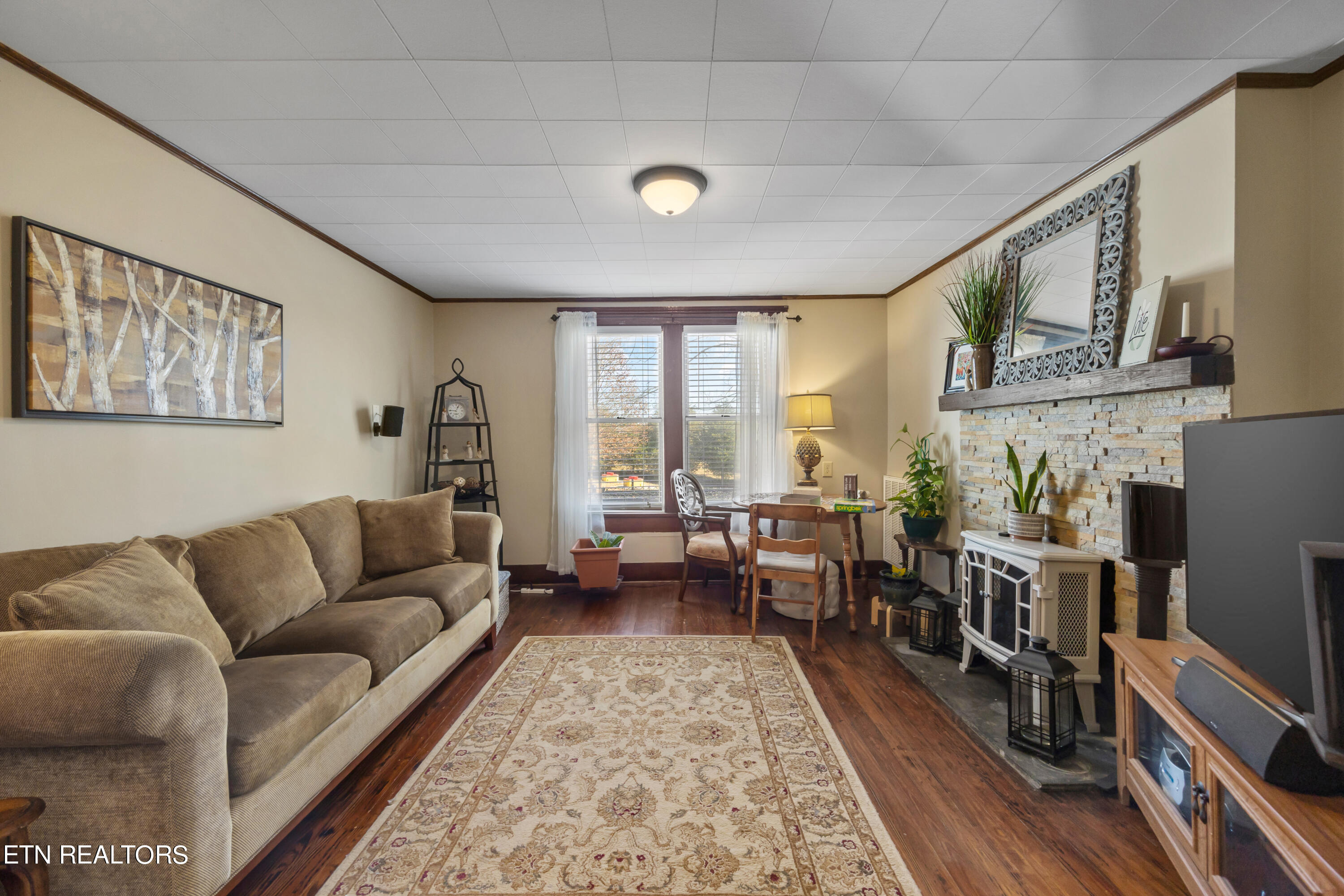 9804 Will Merritt Road Strawberry Plains, TN 37871 - Photo 5 of 15 Living Room