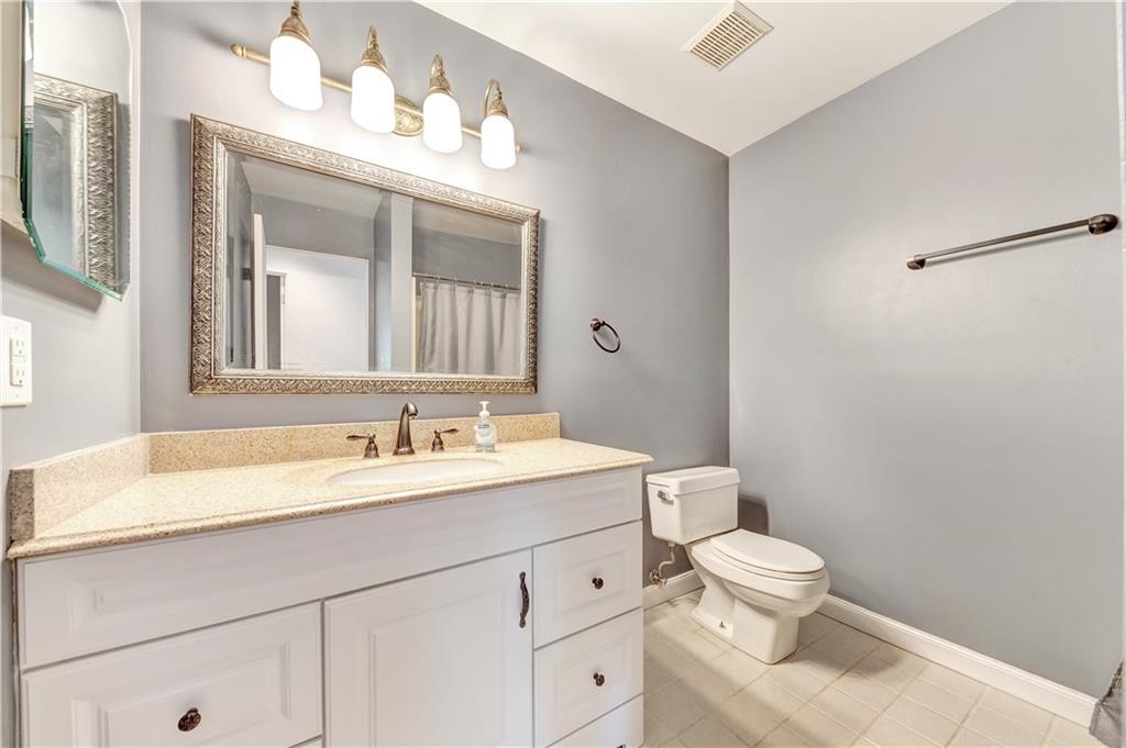 1816 Kenzie Road Pittsburgh, PA 15205 - Photo 18 of 25 Gallery Image 18