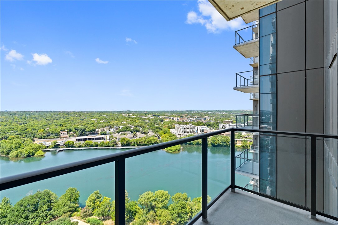 44 East Avenue, Unit 2011 Austin, TX 78701 - Photo 21 of 40