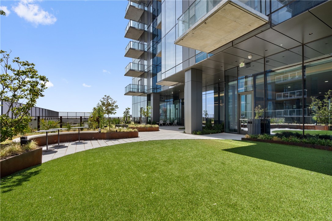 44 East Avenue, Unit 2011 Austin, TX 78701 - Photo 37 of 40