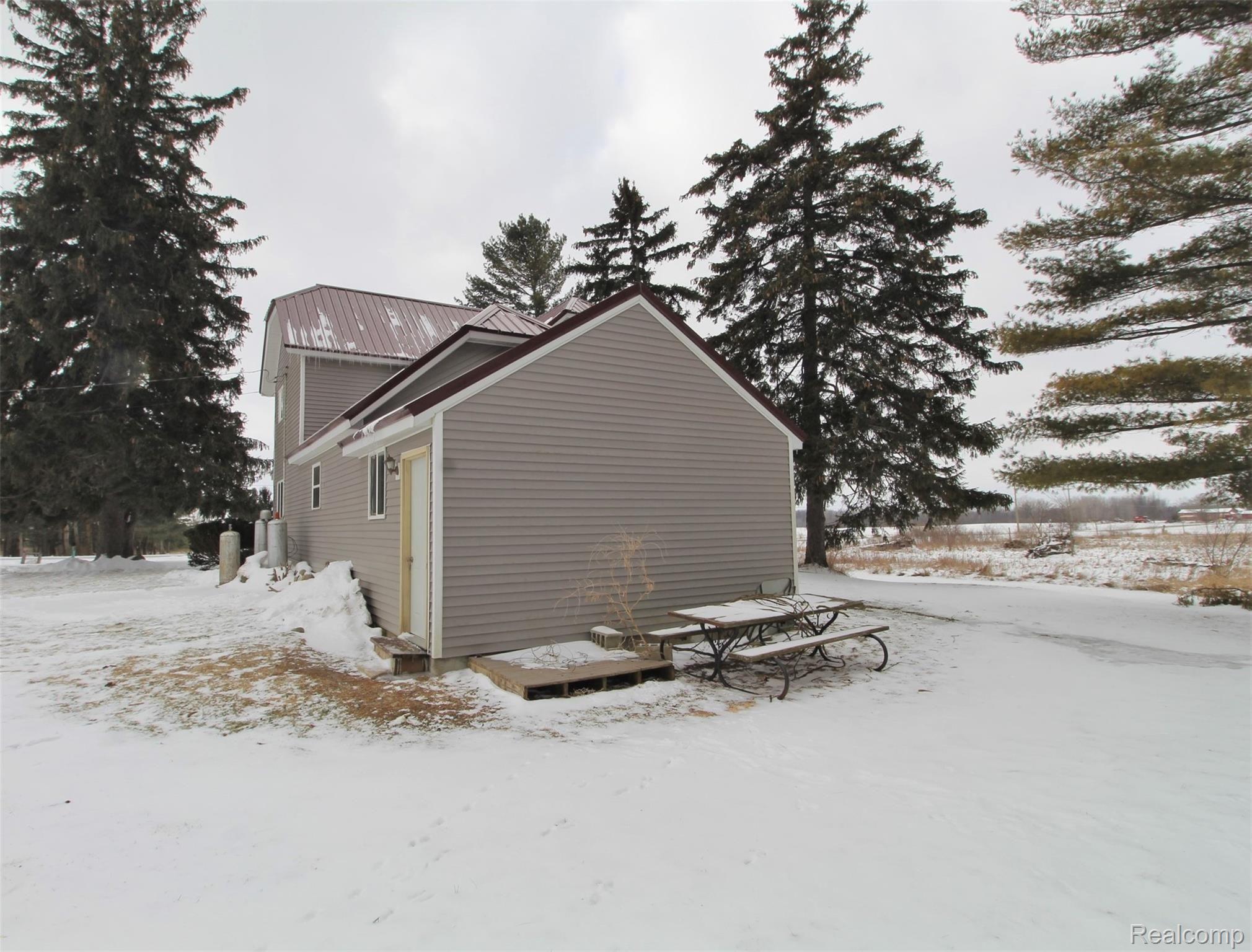5543 Mayville Road Clifford, MI 48727 - Photo 32 of 60 IMG_0022.JPG