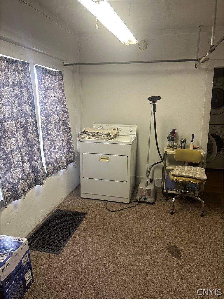 312 Seneca Street Fulton, NY 13069 - Photo 13 of 22 Back room behind the front desk