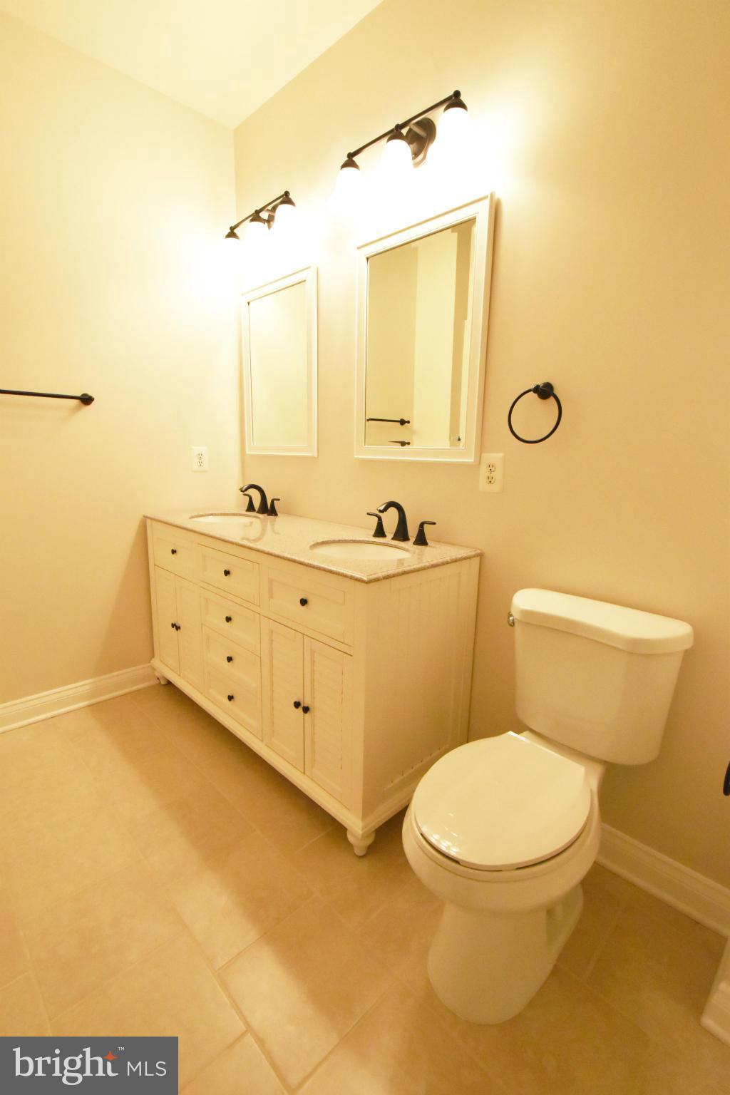 2713 Middle Neck Road Odenton, MD 21113 - Photo 25 of 30 Bath (Master)