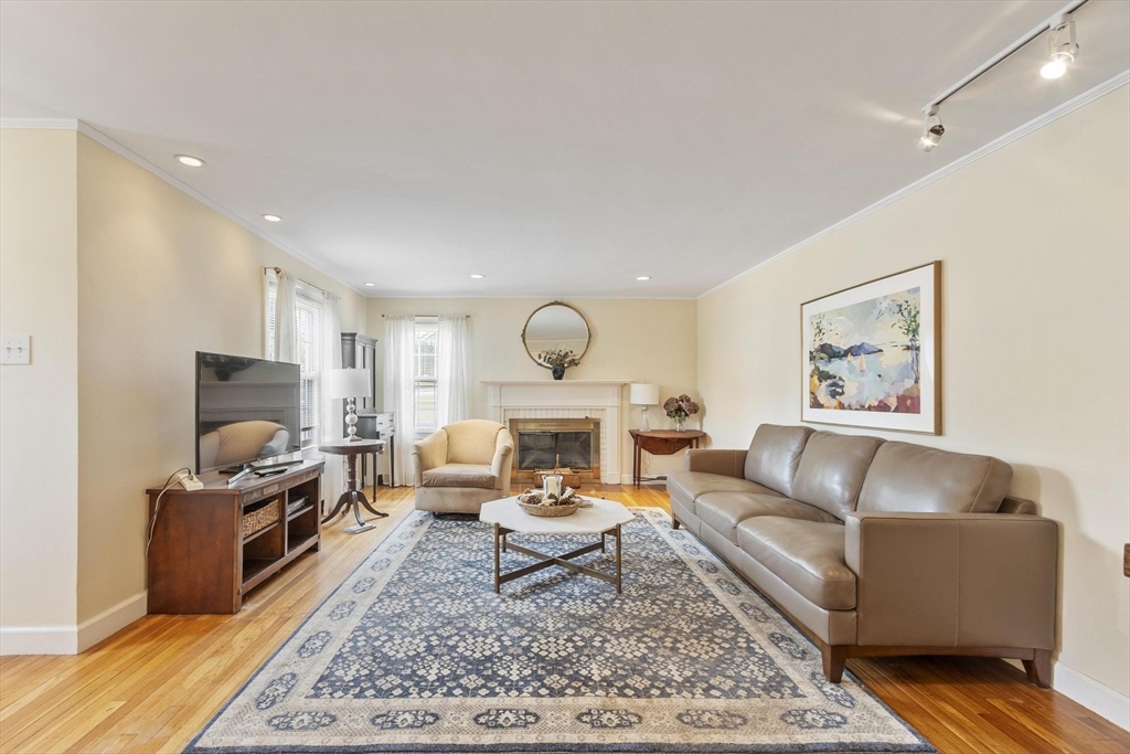11 Whitla Drive Worcester, MA 01604 - Photo 12 of 32