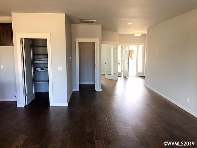 5931 Northeast Trask Lane Albany, OR 97321 - Photo 10 of 17