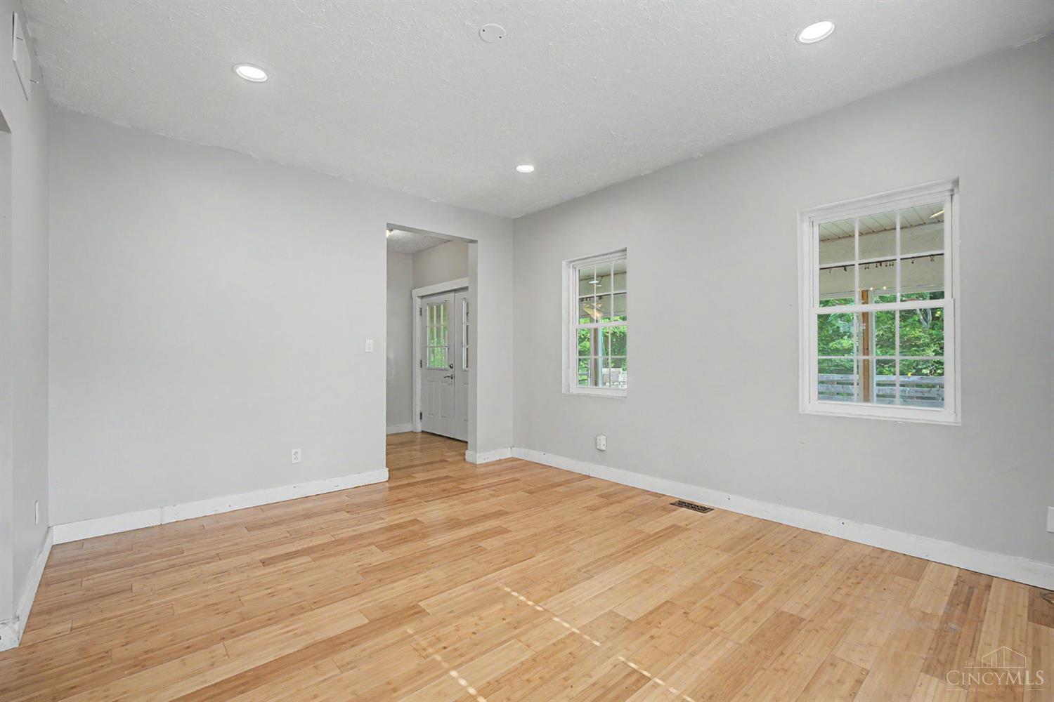 7753 Keister Road Middletown, OH 45042 - Photo 12 of 84
