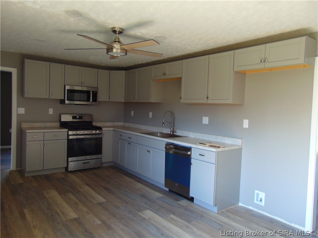 2243 Ross Street Madison, IN 47250 - Photo 2 of 20