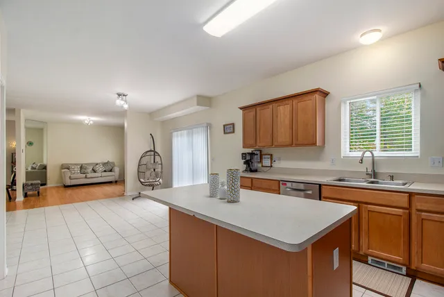 $534,000 | 2119 Cattail Circle, Rochester, MI 48309