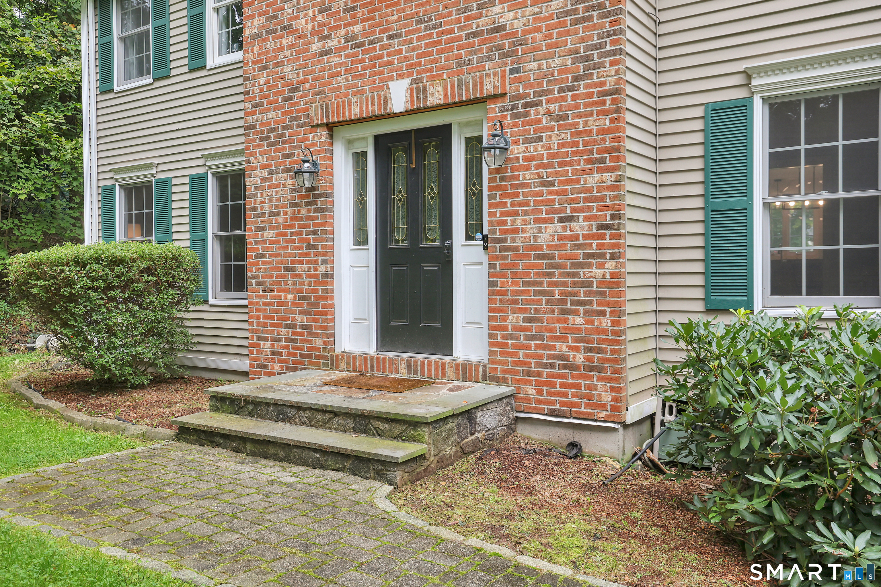 182 Green Hill Road Middlebury, CT 06762 - Photo 4 of 39 Gallery Image 4