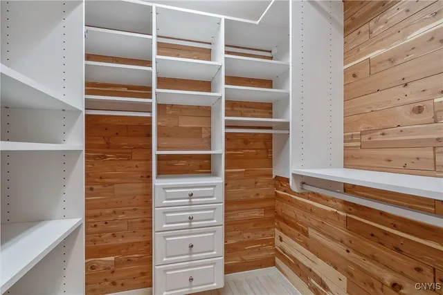 $319,900 | 9 Nursery Lane, Syracuse, NY 13210