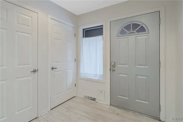 $319,900 | 9 Nursery Lane, Syracuse, NY 13210