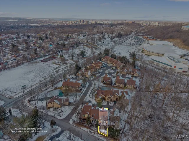 $319,900 | 9 Nursery Lane, Syracuse, NY 13210