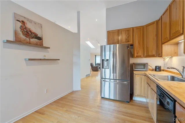 $319,900 | 9 Nursery Lane, Syracuse, NY 13210