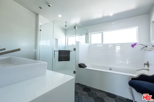 $5,795 | 613 6th Avenue, Venice, CA 90291