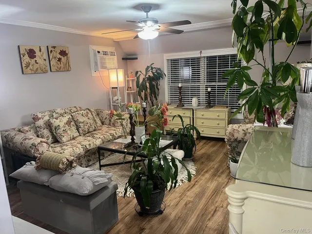 $789,000 | 52 Mist Lane, Westbury, NY 11590